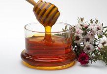 7 Manfaat Minum Madu Sebelum Tidur