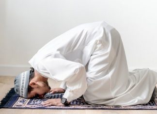 Salat di Rumah dengan Niat Ikut Berjemaah di Masjid