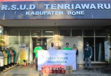 LAZNAS WIZ Bagikan Hidangan Buka Puasa Ke Tim Medis RSUD Tenriawaru Bone