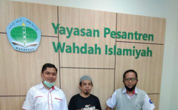 Yudhistira Ghalia Indonesia Serahkan Bantuan APD