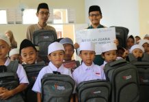 Program Sekolah Inspirasi Wahdah Inspirasi Zakat Sekolahkan Puluhan Anak Kurang Mampu