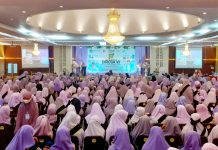 Sukses Bina Ratusan Ibu-ibu Belajar Baca Quran, Muslimah Wahdah Kendari Gelar Tasyakuran Dirosa