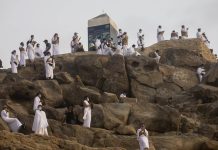 Puasa Arofah, Harus Ikut Mekkah?