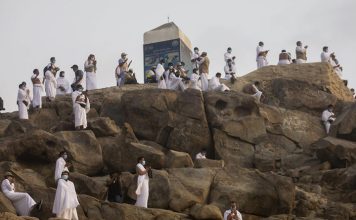 Puasa Arofah, Harus Ikut Mekkah?