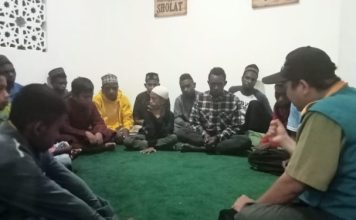 Disyahadatkan Dai Wahdah Islamiyah, Puluhan Anak-Anak Suku Asmat Disekolahkan ke Pulau Jawa
