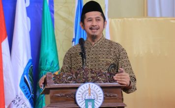 Orasi Ilmiah di Wisuda VI STIBA Makassar, Ustaz Zaitun Rasmin Ungkap Risalah Hidup Muslim Pejuang
