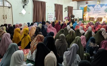 Ketua DWP Kolut Apresiasi Muslimah Wahdah yang Bantu PKK Bina Kaum Perempuan Melalui Dauroh Ramadhan Muslimah