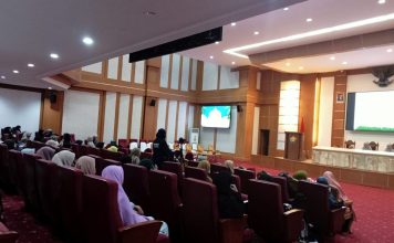 Ikuti Dauroh Ramadhan Muslimah, Sekcam Kec. Kendari Akui Senang dengan Program-program Muslimah Wahdah