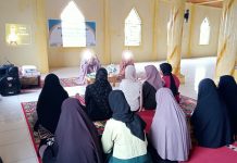 Dulang Pahala Jumat Berkah, Muslimah Wahdah Baubau Adakan Silaturrahmi Muslimah Sekaligus Tebar Paket Buka Puasa