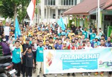 Semarak Kemerdekaan RI ke 79, Keluarga Besar Wahdah Islamiyah Kendari Ikuti Jalan Sehat