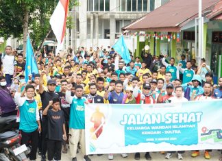 Semarak Kemerdekaan RI ke 79, Keluarga Besar Wahdah Islamiyah Kendari Ikuti Jalan Sehat