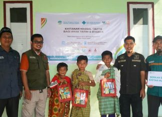 32 Anak Yatim & Dhuafa, Termasuk Non-Muslim dan Mualaf, Terima Layanan Khitan Modern oleh DPC Wahdah Islamiyah Kolaka