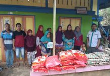 Laznas WIZ Gerai Baubau Tebar Sembako untuk Warga Kampung Zakat Labalawa, Beri Harapan Baru di Tengah Kesulitan