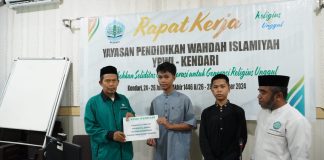 Kiprah Abadi Guru Perintis: YPWI Kendari Serahkan WPP ke Anak Ustaz Abu Nabilah