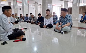 Ustaz Ikhwan Kapai Tuntun Hu Chuan dan Kang Dawei Ucap Dua Kalimat Syahadat