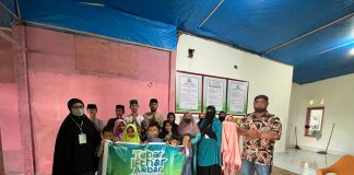 15 Ribu Paket Buka Puasa: Peran Sentral Muslimah Wahdah Islamiyah dalam Gerakan Kebaikan Ramadan