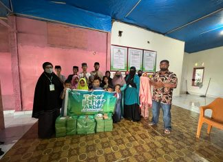 15 Ribu Paket Buka Puasa: Peran Sentral Muslimah Wahdah Islamiyah dalam Gerakan Kebaikan Ramadan