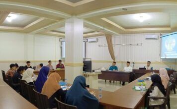 Mahasiswa Manajemen Dakwah IAIN Kendari Kuliah Lapangan di Kantor DPW Wahdah Islamiyah Sultra
