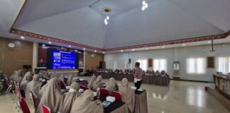 Belajar Jadi Generasi Tertib dan Sehat: Puluhan Siswi MTs Al Wahdah Islamiyah Kendari Kunjungan Edukatif di Polda Sultra dan BPOM Kendari