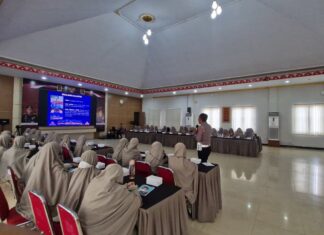 Belajar Jadi Generasi Tertib dan Sehat: Puluhan Siswi MTs Al Wahdah Islamiyah Kendari Kunjungan Edukatif di Polda Sultra dan BPOM Kendari