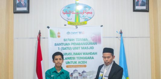 Wujud Solidaritas Kebangsaan, Muslimah Wahdah Sultra Salurkan Bantuan Mushola dan Ifthor untuk Korban Banjir Aceh