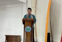 Ketua Pembina YPWI Kendari Pesan Alumni Jaga Sholat dan Nilai Al-Qur’an di Tengah Tantangan Zaman