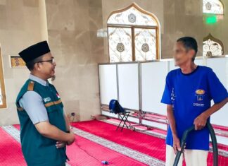 Laznas WIZ Apresiasi Pengabdian Marbut Masjid di Kolaka