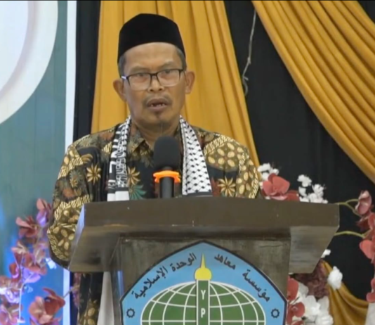 Momen Penamatan Siswa YPWI Konawe, Ustaz Ikhwan Kapai Tekankan Peran Penting Keluarga dalam Pendidikan Anak