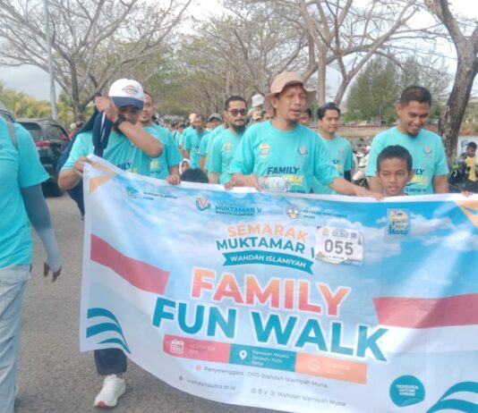 Syiar Muktamar V Wahdah Islamiyah Berpadu dengan Kearifan Lokal dalam Fun Walk Gebyar JATI Muna